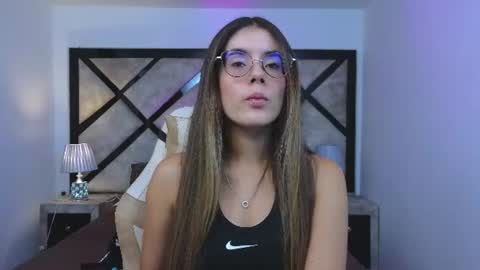 Mia online show from June 2026 07:07:01 PM