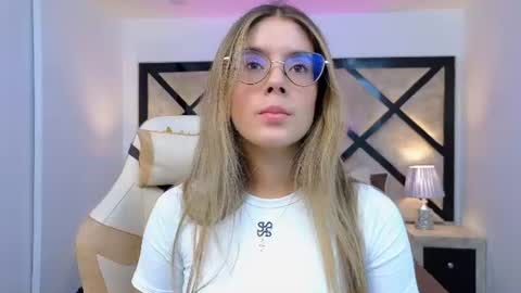 Mia online show from July 2026 08:52:02 PM