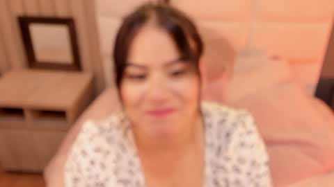 Mia online show from December 2024 12:35:01 AM