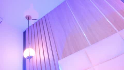 Mia online show from February 2025 10:42:01 PM