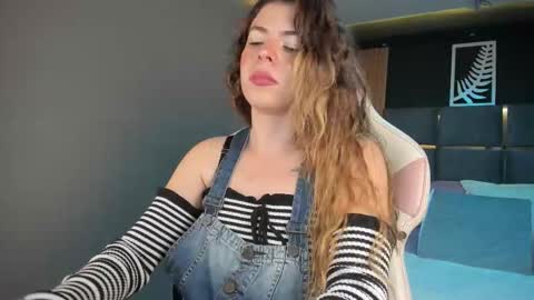 miatorres4 online show from October 2025 03:58:02 AM