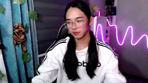 Snapshot of miatrixs chatting on February 2026 07:01:01 PM Mia online show from February 2026 07:01:01 PM
