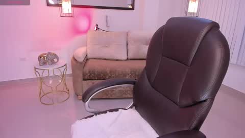 Mia Vegas online show from December 2025 03:45:02 AM