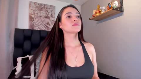 miavelvet1 online show from October 2025 01:47:01 AM