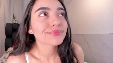 Snapshot of miavelvet1 chatting on May 2026 01:57:01 AM miavelvet1 online show from May 2026 01:57:01 AM