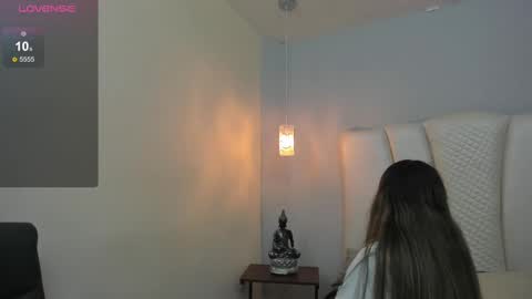 Mia Villalobos online show from September 2025 11:55:02 AM