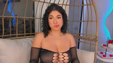 Mia online show from February 2025 04:00:02 AM