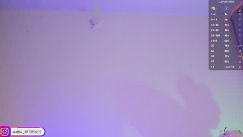 Snapshot of mich_bittersweet chatting on September 2025 10:04:01 PM online show from September 2025 10:04:01 PM