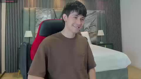 Michael online show from September 2025 01:54:01 PM