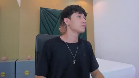 Michael online show from December 2025 12:00:01 PM