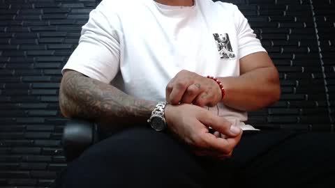 Michael Daviss online show from January 2025 01:02:02 PM