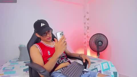 Snapshot of michael_jordan_xxx chatting on October 2025 09:02:02 PM JORDAN online show from October 2025 09:02:02 PM