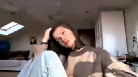 Emily online show from October 2025 02:16:01 PM