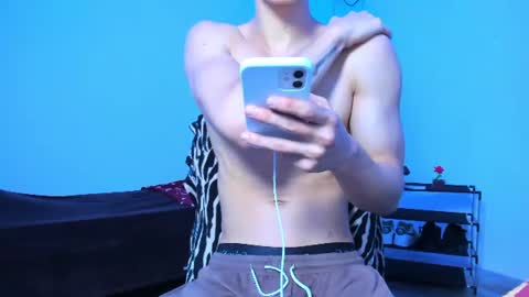 Snapshot of michael_twink18 chatting on July 2026 04:50:02 AM Michael online show from July 2026 04:50:02 AM