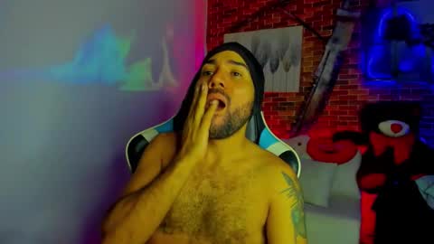 Snapshot of michael_twinkk chatting on February 2026 05:11:01 AM MICHAEL online show from February 2026 05:11:01 AM