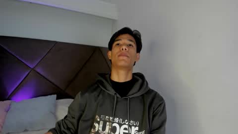 michael_vidal online show from November 2025 06:32:01 PM