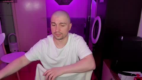 Snapshot of michael_wolfborn chatting on June 2026 03:12:01 PM Michael online show from June 2026 03:12:01 PM
