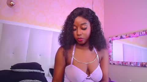 Snapshot of michaelacox chatting on March 2025 07:17:02 PM Michel online show from March 2025 07:17:02 PM