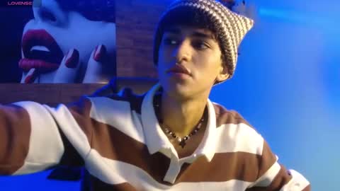 Snapshot of michaelkoiv chatting on November 2025 12:19:02 PM michaelkoiv online show from November 2025 12:19:02 PM