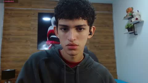 Snapshot of michaelkoiv chatting on December 2025 12:14:01 PM michaelkoiv online show from December 2025 12:14:01 PM