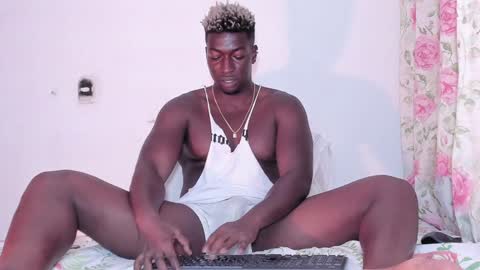 Michaell online show from December 2024 11:08:01 PM