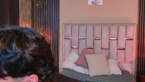 Snapshot of michaell_peters chatting on June 2026 05:45:02 AM MICHAELL online show from June 2026 05:45:02 AM