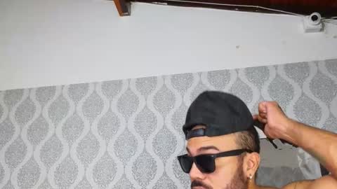 Snapshot of michaell_twink chatting on February 2025 07:54:02 AM Michaell online show from February 2025 07:54:02 AM