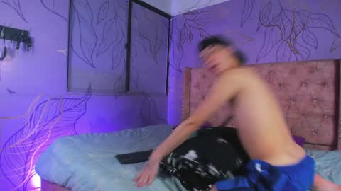 Snapshot of michaell_twink chatting on February 2025 01:32:01 AM Michaell online show from February 2025 01:32:01 AM