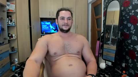 michaelragnar90 online show from July 2026 06:11:02 AM