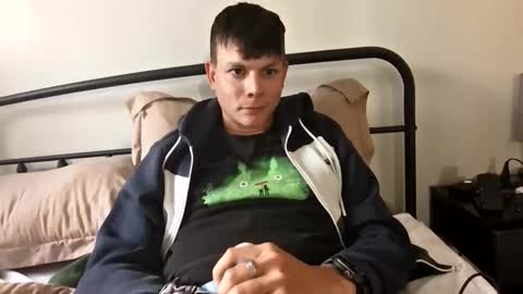 michaeltwinkboy online show from May 2026 10:18:02 PM