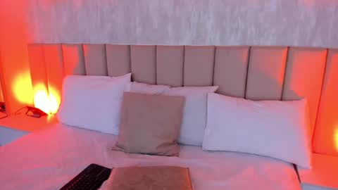 Michael Walkerr online show from December 2024 07:29:01 PM