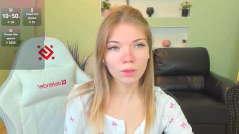 Snapshot of michafox chatting on February 2026 12:03:01 PM michafox online show from February 2026 12:03:01 PM