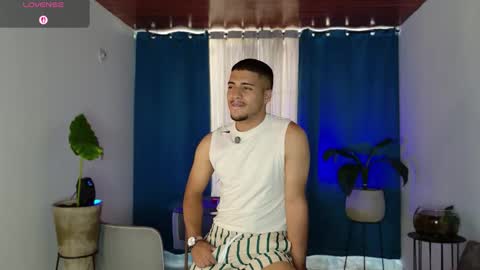 Snapshot of michel_g22 chatting on October 2025 07:57:02 PM michel g22 online show from October 2025 07:57:02 PM