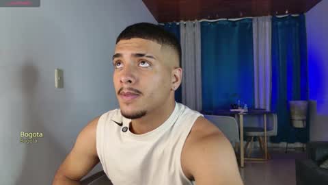 Snapshot of michel_g22 chatting on November 2025 10:32:02 PM michel g22 online show from November 2025 10:32:02 PM