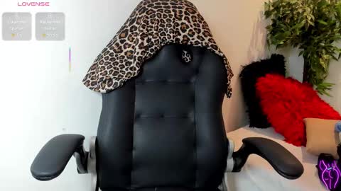 Snapshot of michel_lopez18 chatting on September 2025 10:59:02 AM michel_lopez18 online show from September 2025 10:59:02 AM