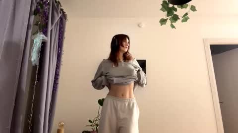 Snapshot of michelinacaneza chatting on December 2025 12:29:01 AM Mary online show from December 2025 12:29:01 AM