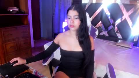 Snapshot of michell_sweetie chatting on February 2026 06:57:02 PM Michell online show from February 2026 06:57:02 PM