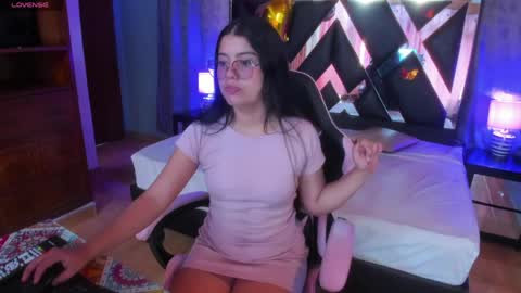 Michell  online show from April 2026 06:57:02 PM