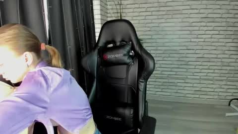 michelle_blond online show from March 2025 07:01:02 AM