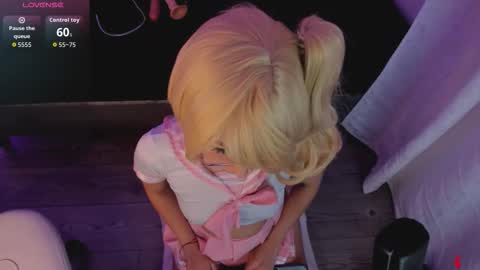 michelle_cutee_ online show from October 2025 08:18:02 PM