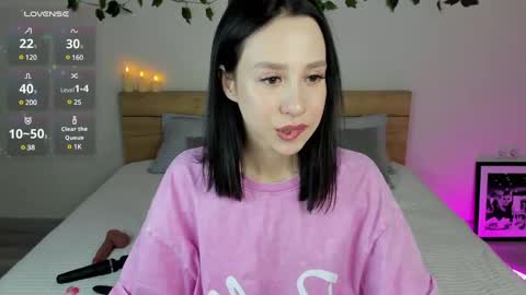 Snapshot of michelle_martinz chatting on December 2024 03:31:02 PM Michelle Martinez online show from December 2024 03:31:02 PM