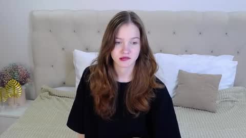 Michelle online show from September 2025 12:43:02 PM