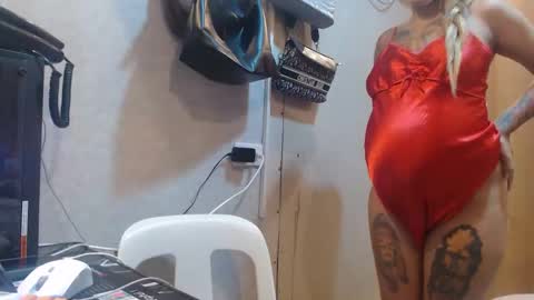 michelle_ux online show from October 2025 07:50:02 AM