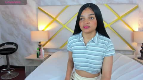 Snapshot of michellebronx chatting on June 2026 11:52:01 AM michellebronx online show from June 2026 11:52:01 AM