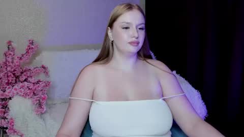 michellemilerr online show from June 2026 12:49:01 PM