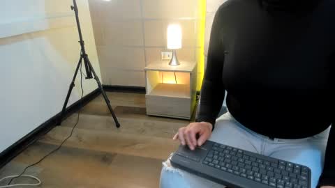 michonne_09 online show from May 2026 02:06:01 AM