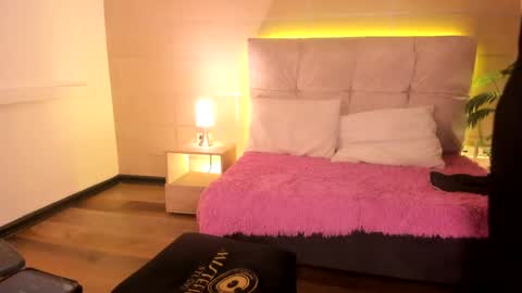 michonne_09 online show from May 2026 09:46:01 PM
