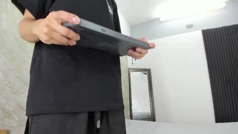 mick_lollipopp online show from April 2026 02:27:02 AM