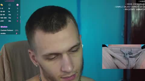 Snapshot of mickey_pict chatting on March 2025 04:37:02 AM Mickey online show from March 2025 04:37:02 AM