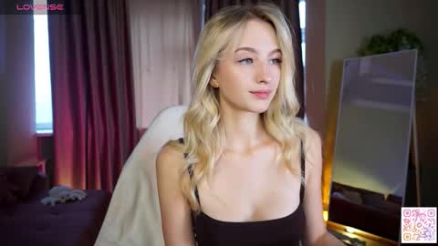 Snapshot of mickeydior chatting on October 2025 11:41:02 AM mickeydior online show from October 2025 11:41:02 AM